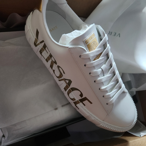 Versace La Greca Leather Sneakers - Picture 2 of 6